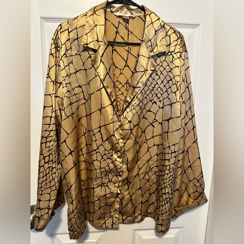 Victoria’s Secret silk like animal print pajama style top size large